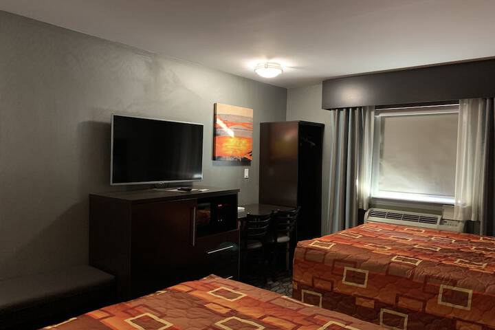 Deluxe 2 Queen Beds (8 of 9)