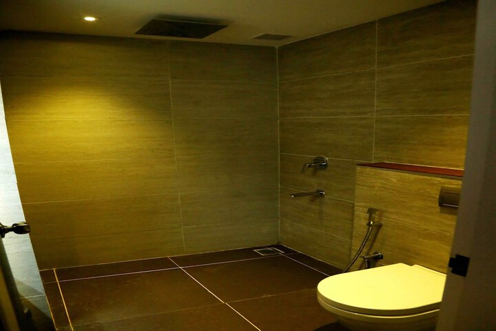 Room 18 of 49