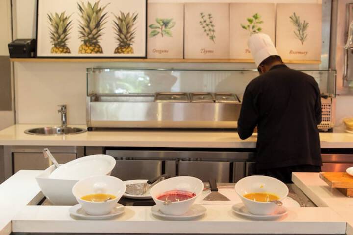Dining 68 of 113