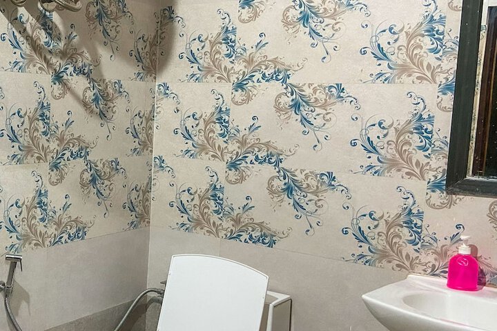 Room 79 of 90