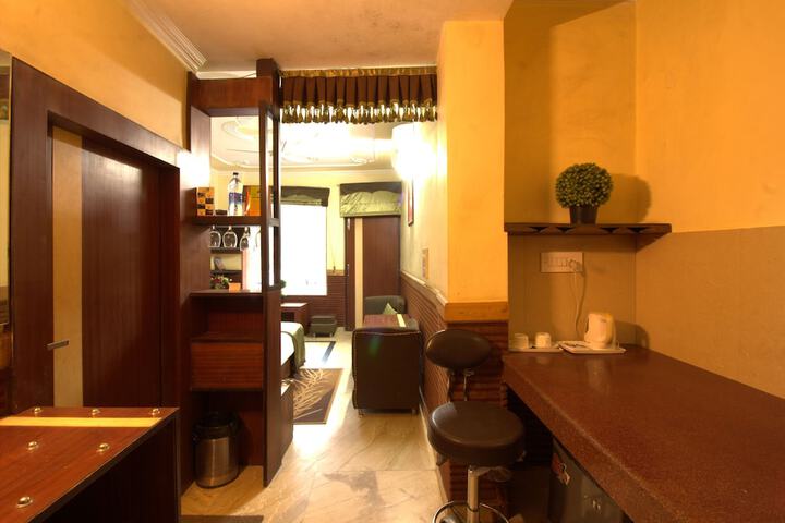 Room 5 of 75