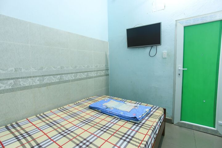 Room 12 of 21