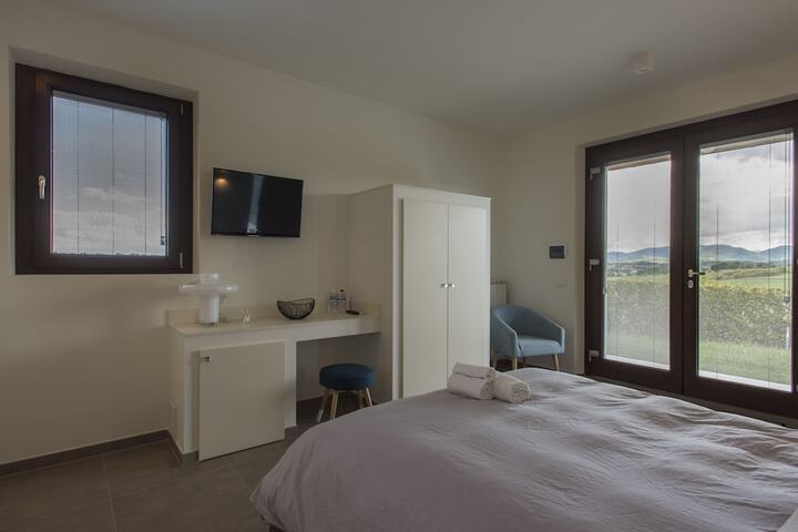 Room 9 of 95