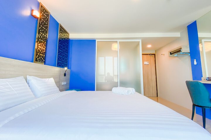 Room 13 of 46
