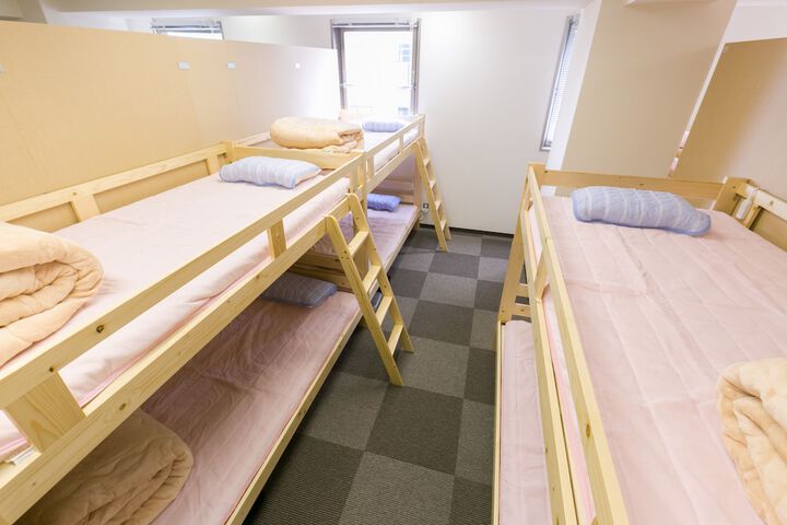 Room 10 of 22