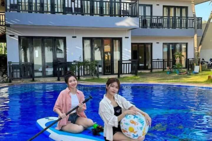 Pool 17 of 22