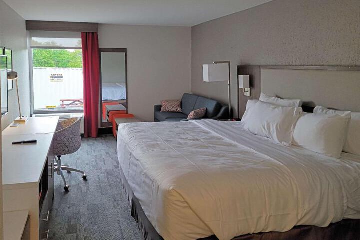 Double Accessible King Size Bed (1 of 2)