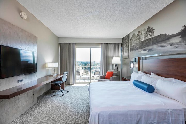 Room 7 of 100