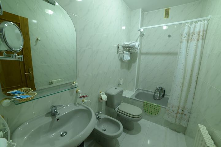 Room 12 of 62