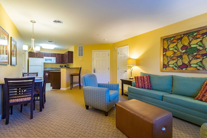 1 Bedroom Suite Queen Bed (36 of 39)