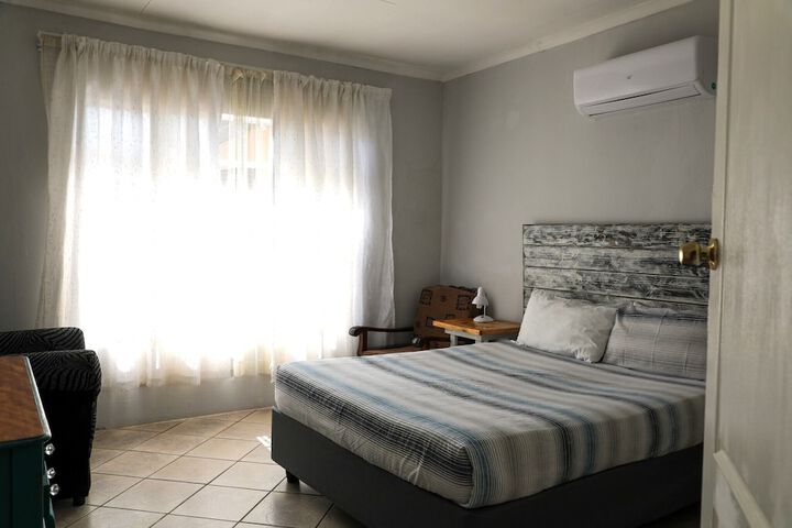 Room 14 of 40