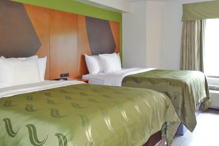 Standard Room, King or Two Doubles (3 of 8)