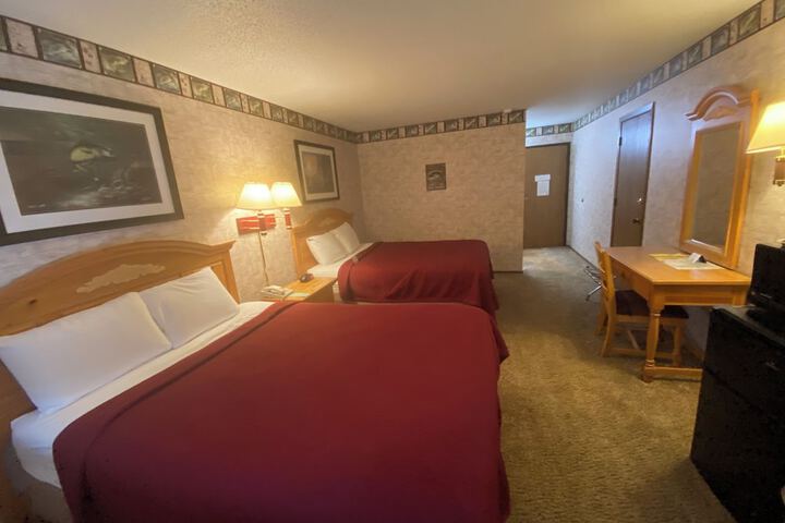 Room 16 of 106