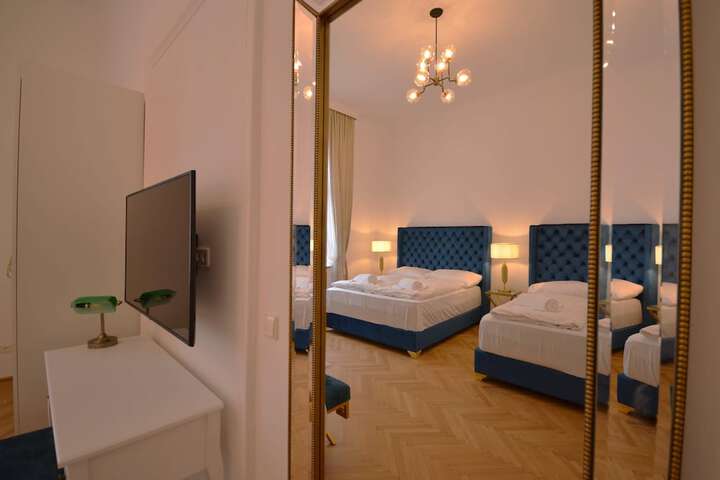 Room 20 of 49