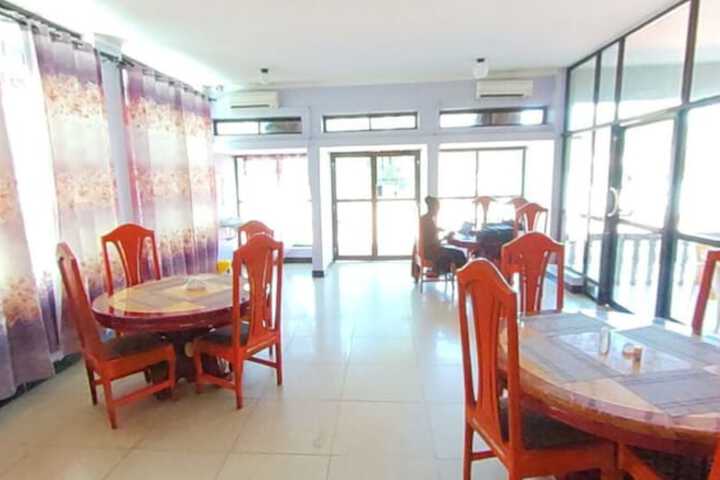 Dining 58 of 82
