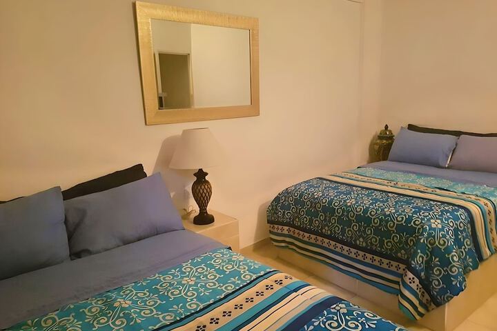 Room 4 of 11