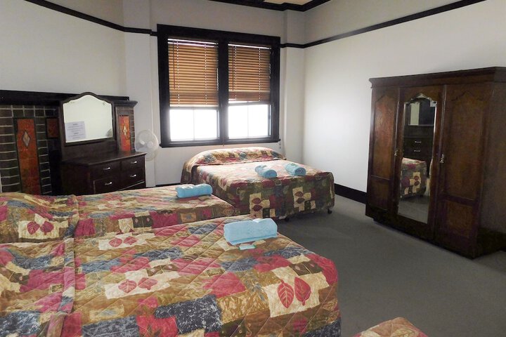 Room 10 of 51