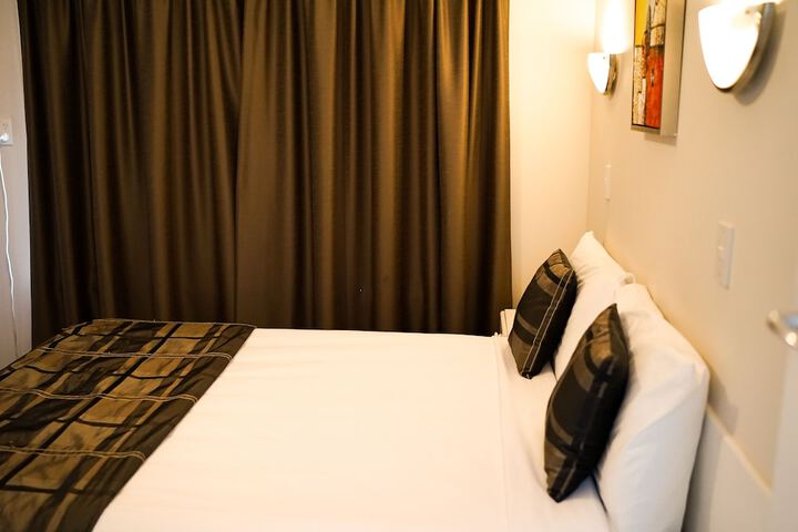 Room 10 of 62