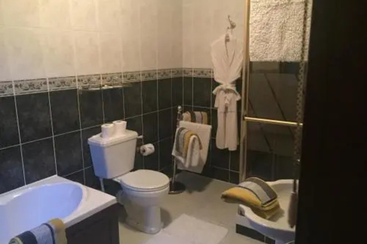 Room 7 of 15