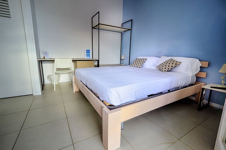 Room 20 of 66