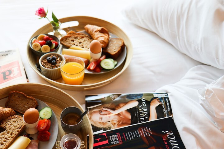 Breakfast/Coffee Service 20 of 33