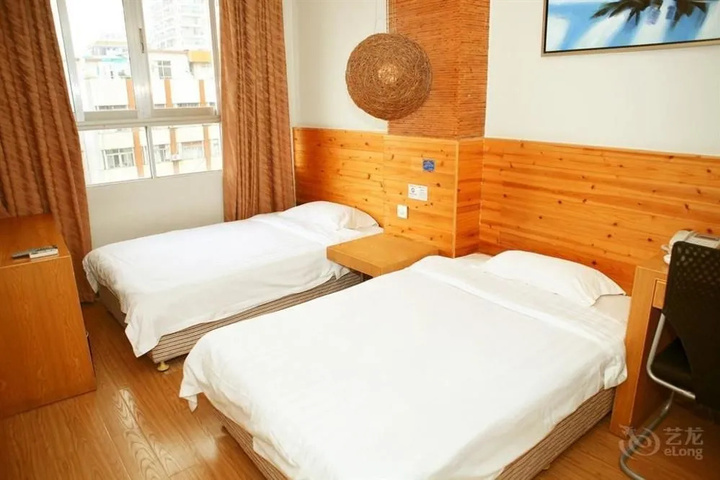 Room 7 of 14