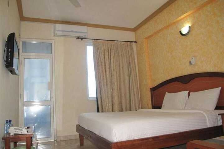 Room 8 of 43
