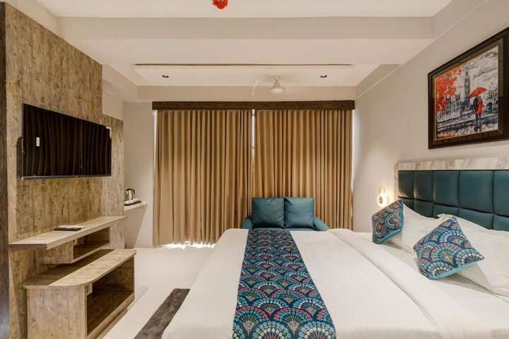 Room 16 of 39