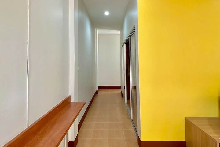 Room 15 of 40