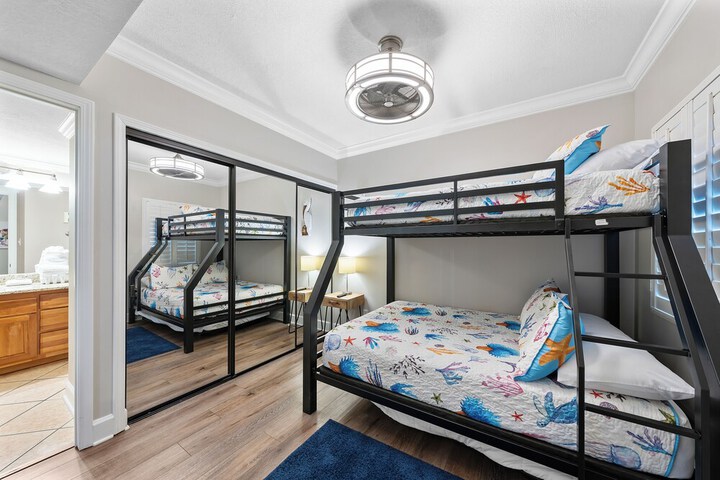 Room 13 of 94