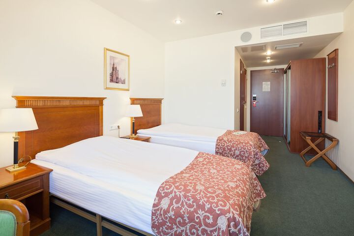 Room 7 of 47