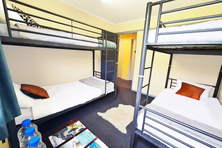 Room 14 of 28