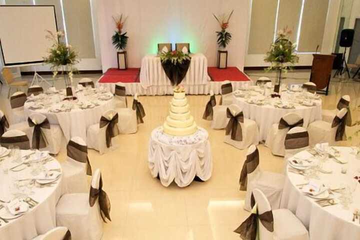 Ballroom/Hall 44 of 57