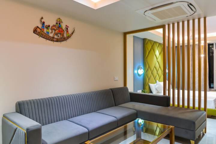 Room 12 of 24