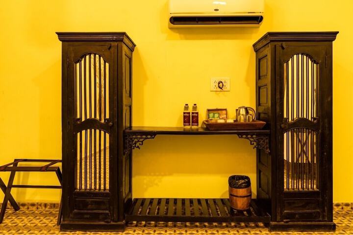 Room 16 of 36