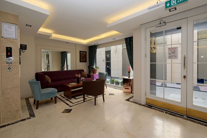 Guest Lobby
