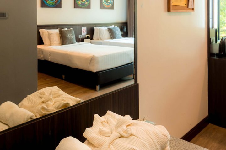 Room 25 of 119