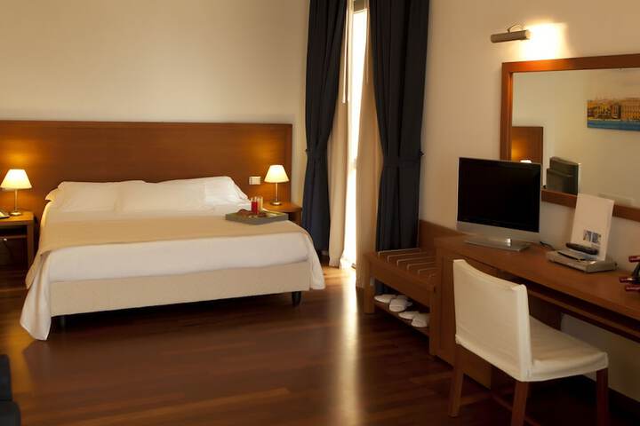 Room 4 of 39