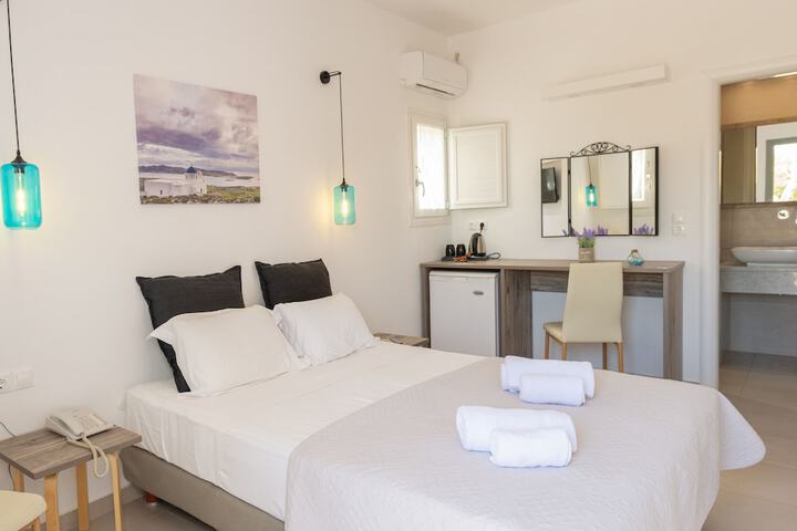 Room 45 of 210