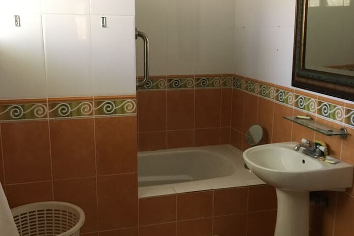 Room 10 of 29