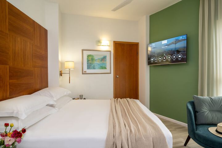 Room 14 of 64