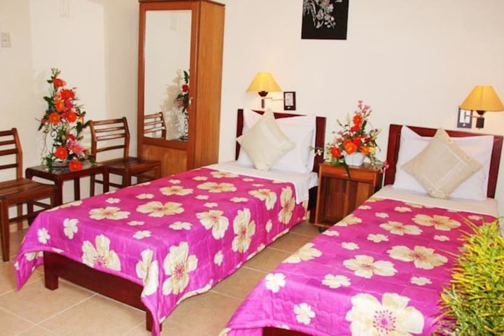 Room 9 of 43