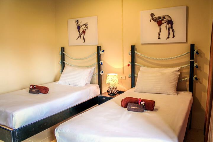 Room 5 of 62