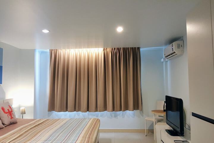 Room 12 of 50