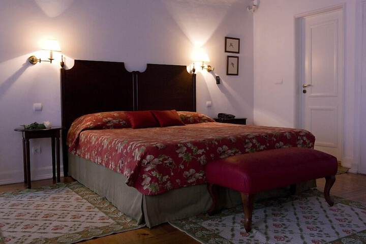 Room 8 of 14
