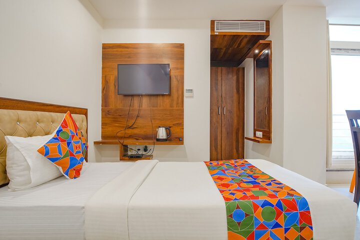 Room 25 of 41