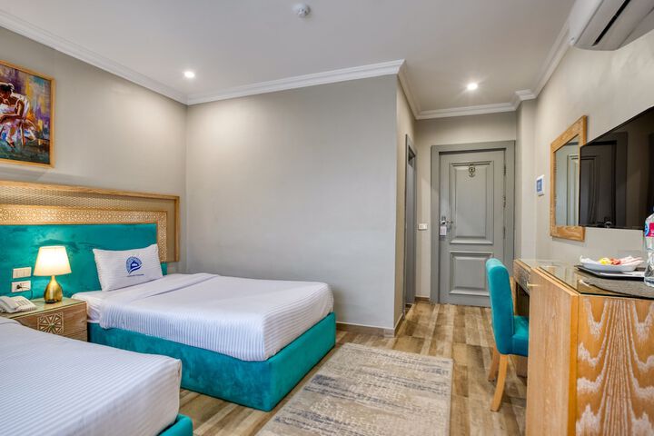 Room 27 of 119