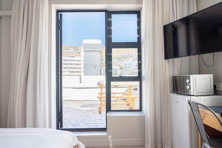 Room 74 of 148