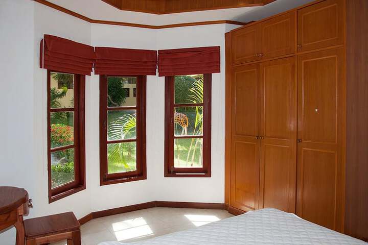 Room 9 of 72