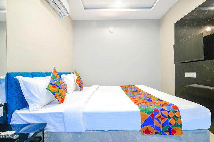Room 25 of 36